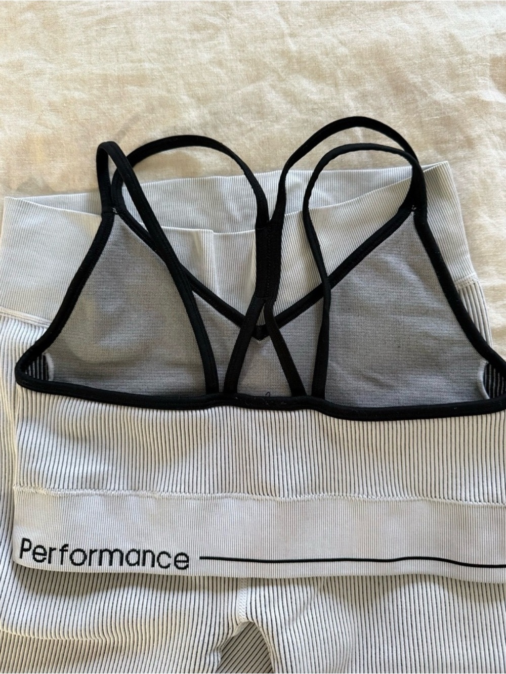 Calvin Klein Performance Strappy Sports Bra - Black & white